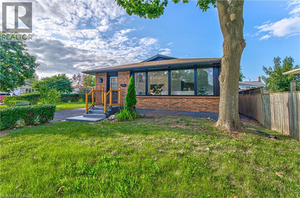 7385 North Dorset Place, Niagara Falls, Ontario  L2J 3T3 - Photo 3 - 40857975