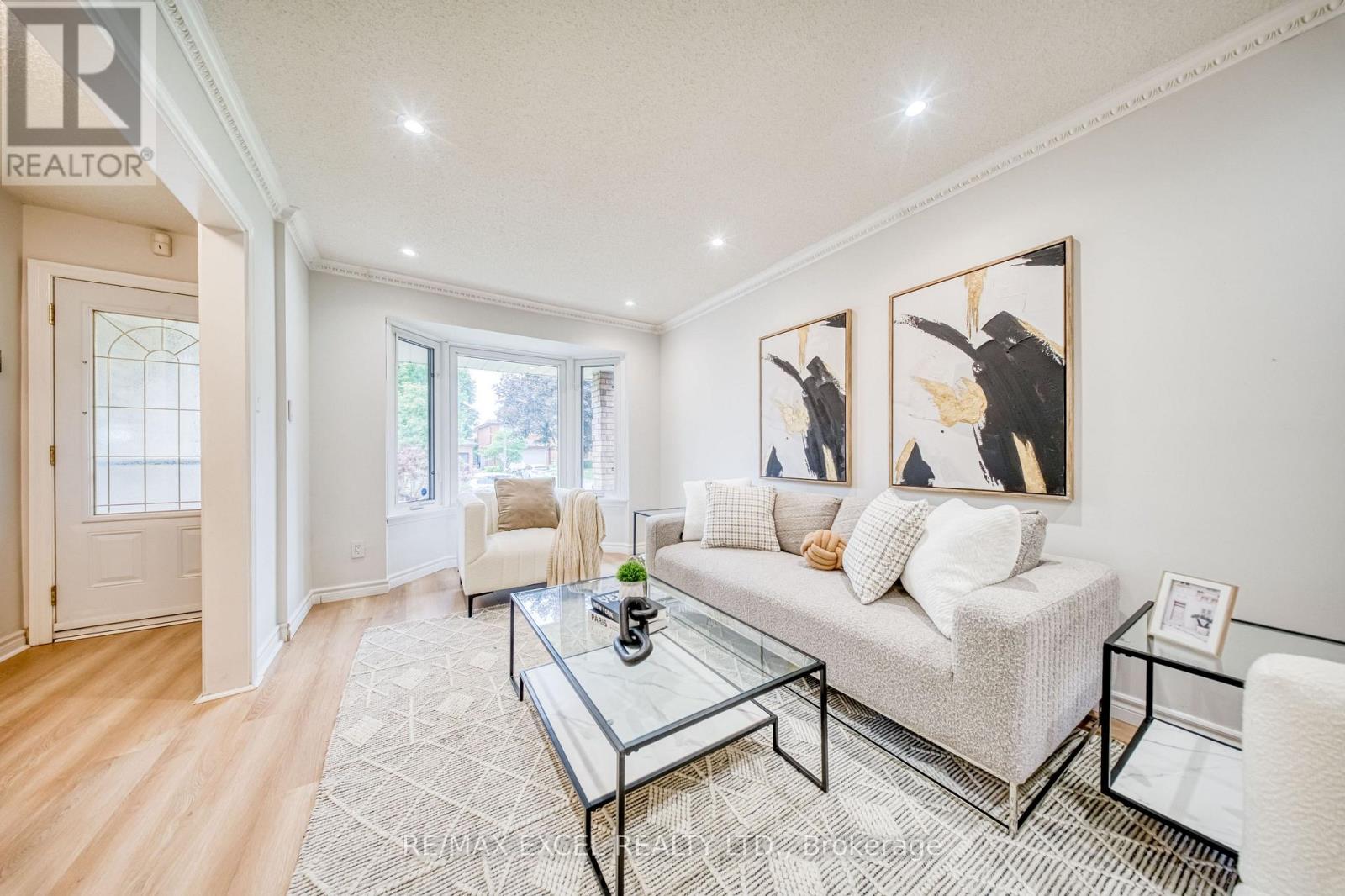 1019 Rouge Valley Drive, Pickering, Ontario  L1V 4N8 - Photo 6 - E13701892