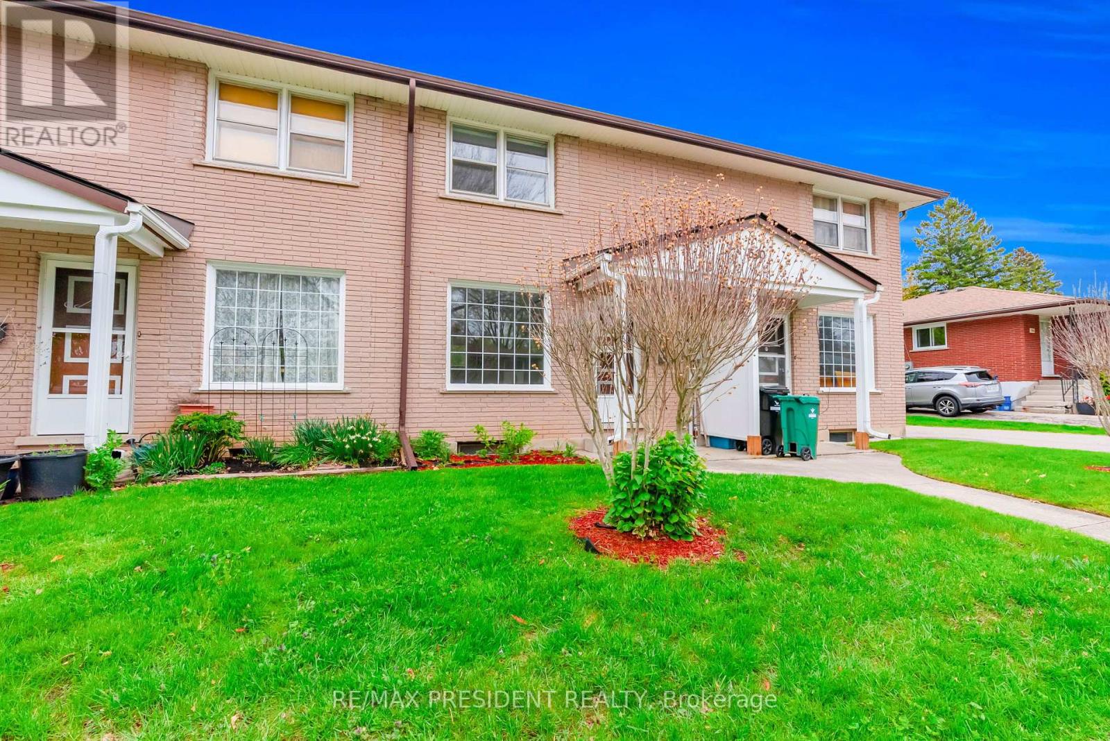 564 Brookhaven Crescent, Waterloo, Ontario  N2L 4R7 - Photo 6 - X13707380
