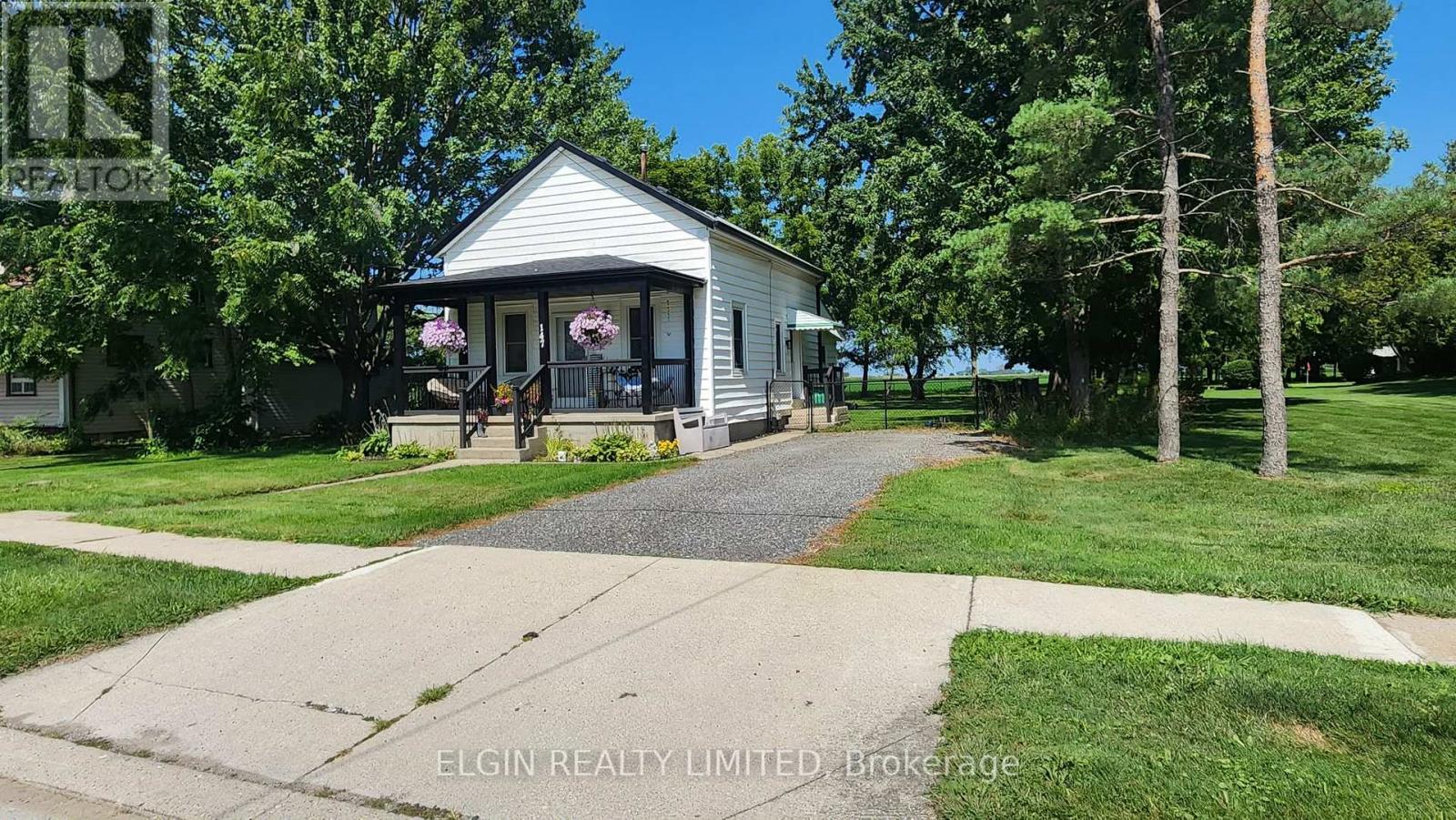 147 Victoria Street, Southwest Middlesex, Ontario  N0L 1M0 - Photo 1 - X13707838