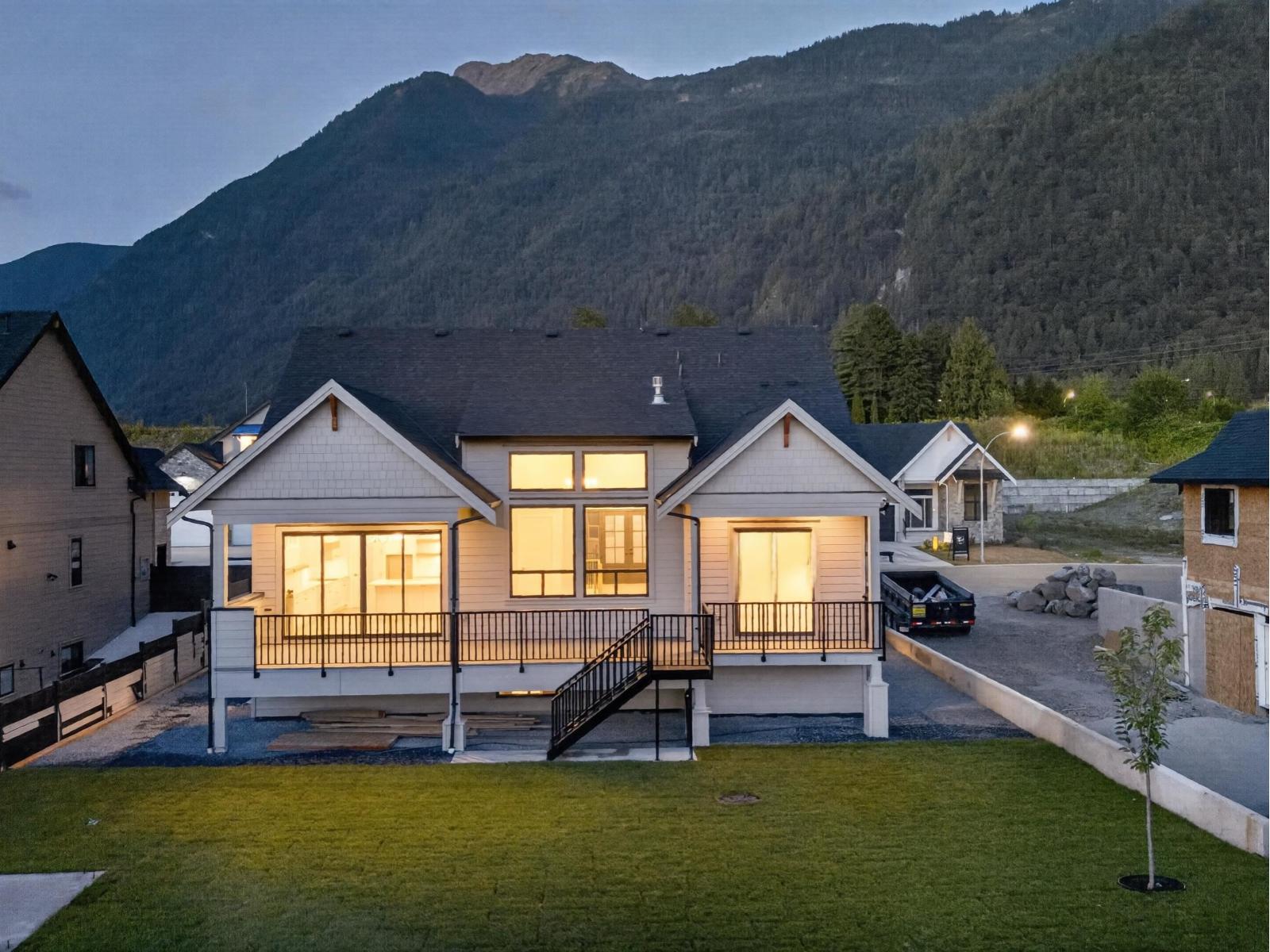 10013 Trillium Way, Rosedale, Chilliwack, British Columbia  V0X 1X1 - Photo 35 - R3151612