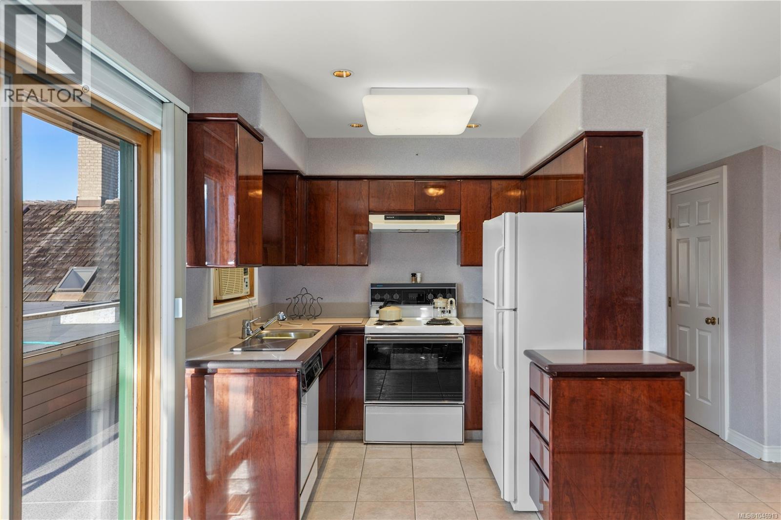 340 Berray Rd, Fanny Bay, British Columbia  V0R 1W0 - Photo 40 - 1046913