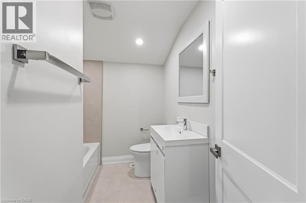 124 Mcelroy Road E Unit# 3, Hamilton, Ontario  L9A 1Y9 - Photo 13 - 40828143