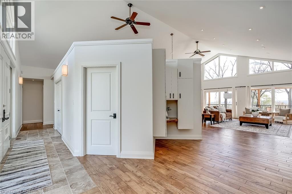 720 Mountain Brow Road W, Burlington, Ontario  L7P 5A3 - Photo 2 - 40828667