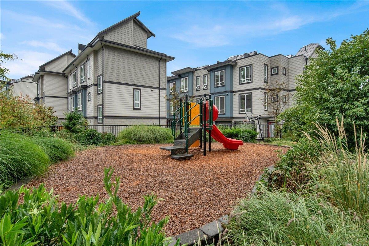 420 5486 199a Street, Langley, British Columbia V3A 0N6 - Photo 4 - R3158098