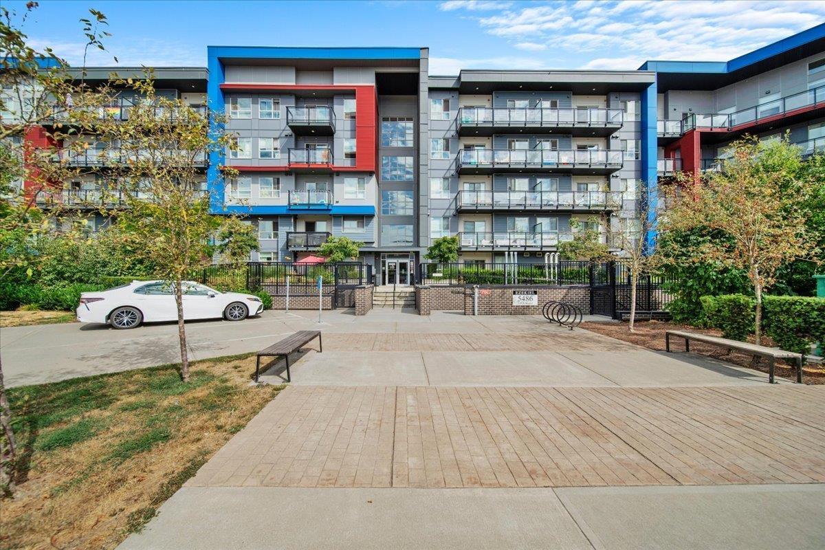 420 5486 199a Street, Langley, British Columbia V3A 0N6 - Photo 1 - R3158098