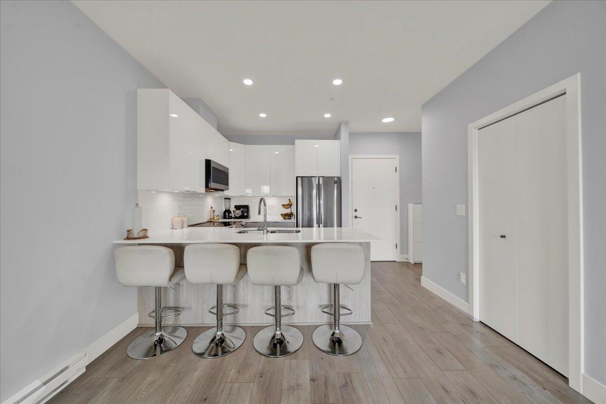 420 5486 199a Street, Langley, British Columbia V3A 0N6 - Photo 9 - R3158098