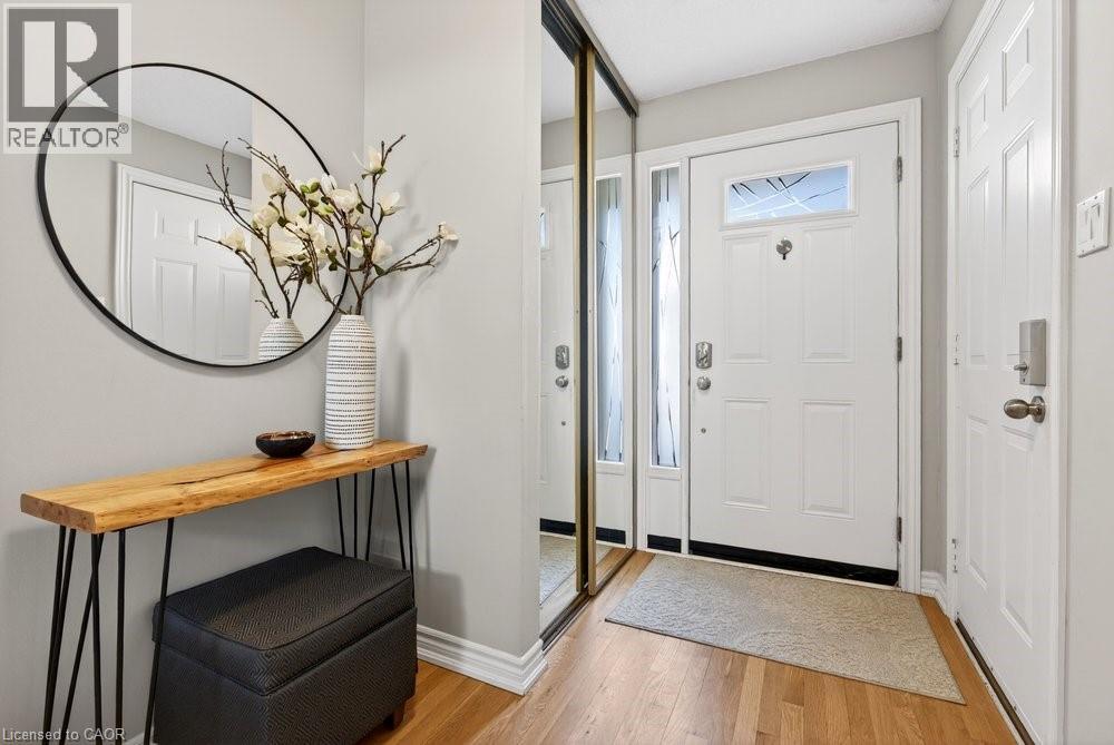1351 Ontario Street Unit# 14, Burlington, Ontario  L7S 1E9 - Photo 3 - 40829035