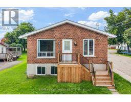 22 MERRICK STREET, Smiths Falls, Ontario