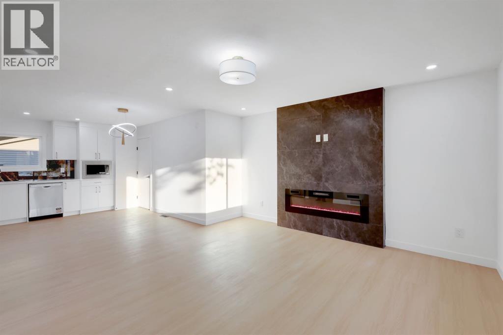 1174 Abbeydale Drive NE, Calgary, Alberta T2A 6L1 - Photo 7 - A2333761