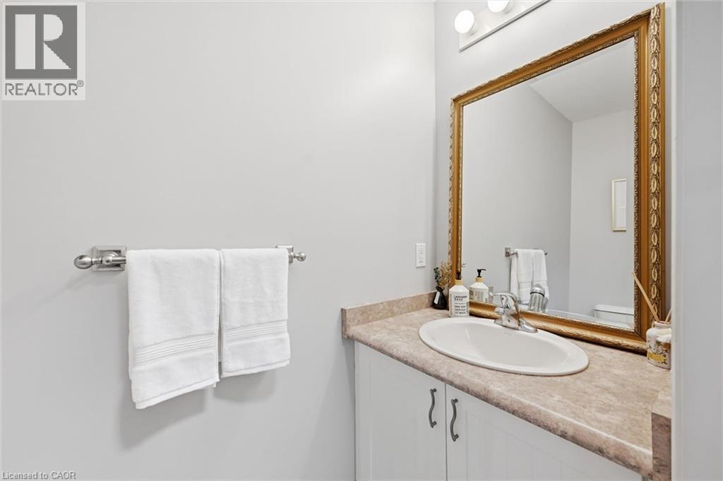 1085 Harrogate Drive Unit# 35, Ancaster, Ontario  L9K 1R2 - Photo 13 - 40831498