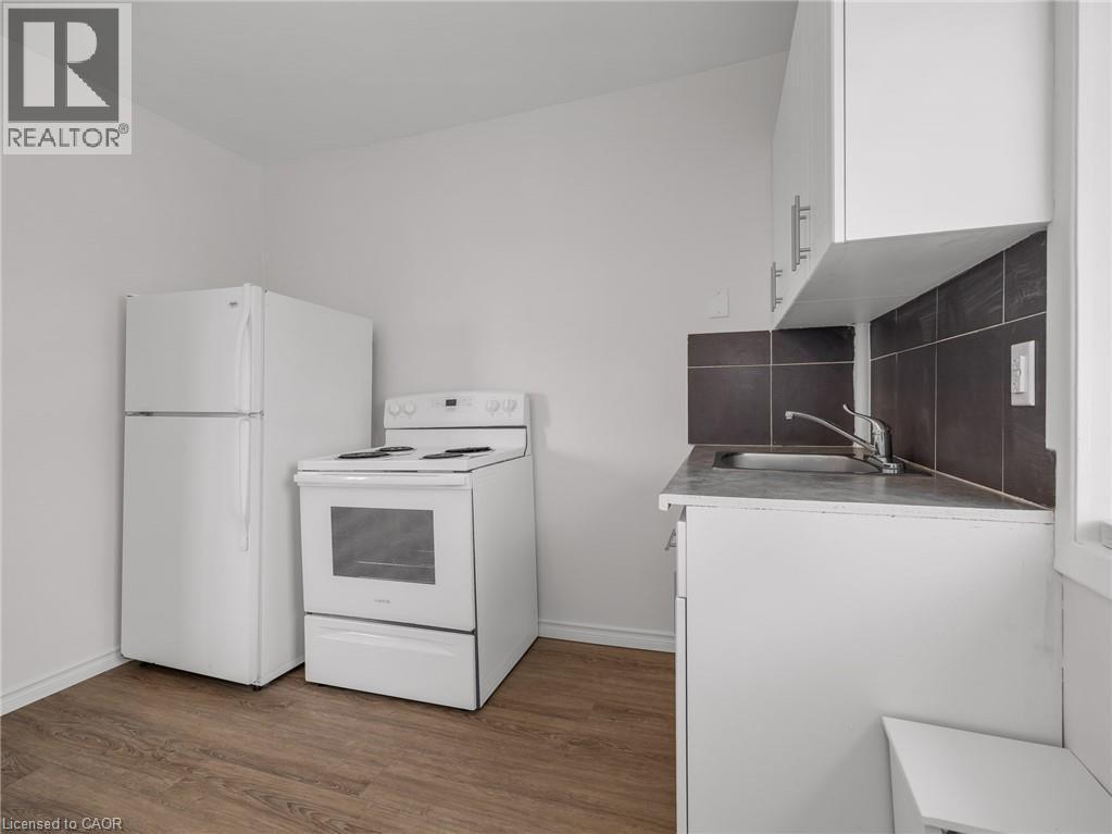 7 Maitland Street Unit# Upper, Thorold, Ontario  L2V 3A4 - Photo 2 - 40846042