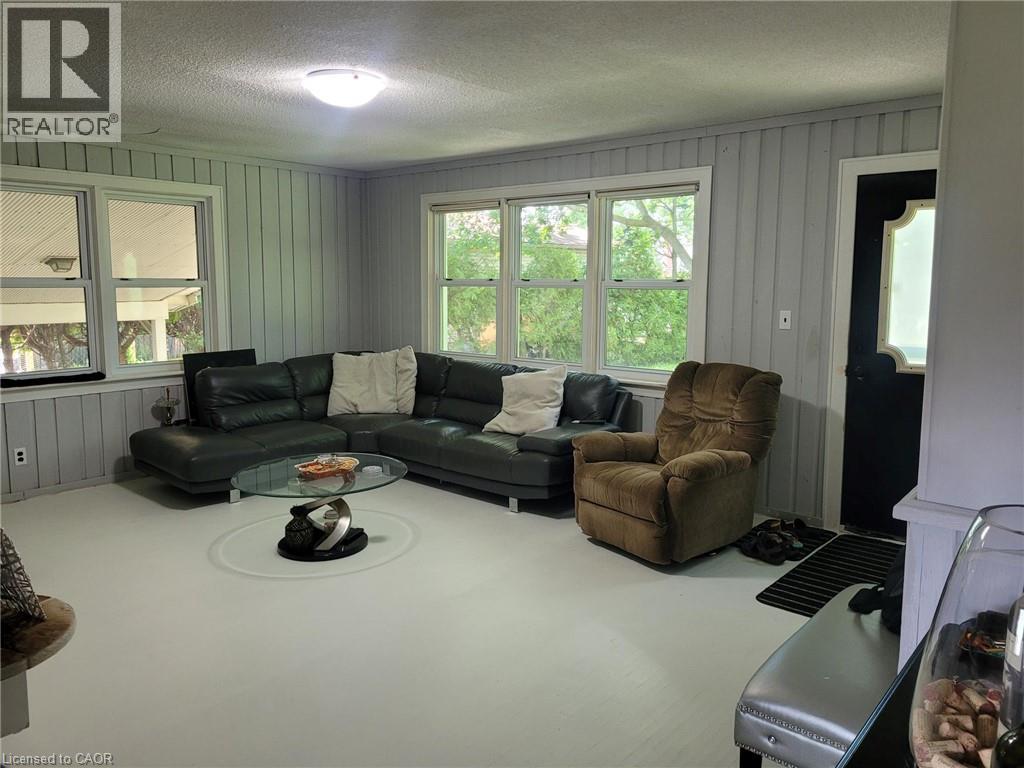879 West 5th Street, Hamilton, Ontario  L9C 5R4 - Photo 10 - 40847951