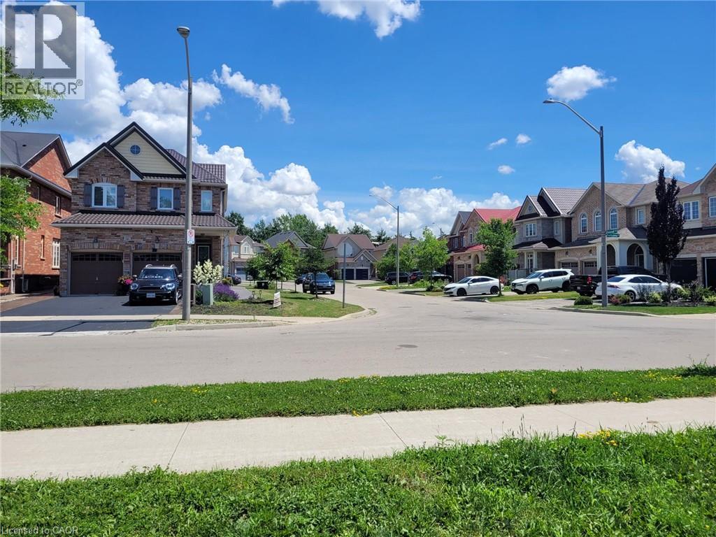 879 West 5th Street, Hamilton, Ontario  L9C 5R4 - Photo 19 - 40849101