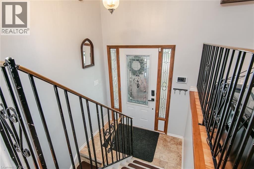 18 Mayberry Place, Stratford, Ontario  N5A 6Z7 - Photo 5 - 40857481
