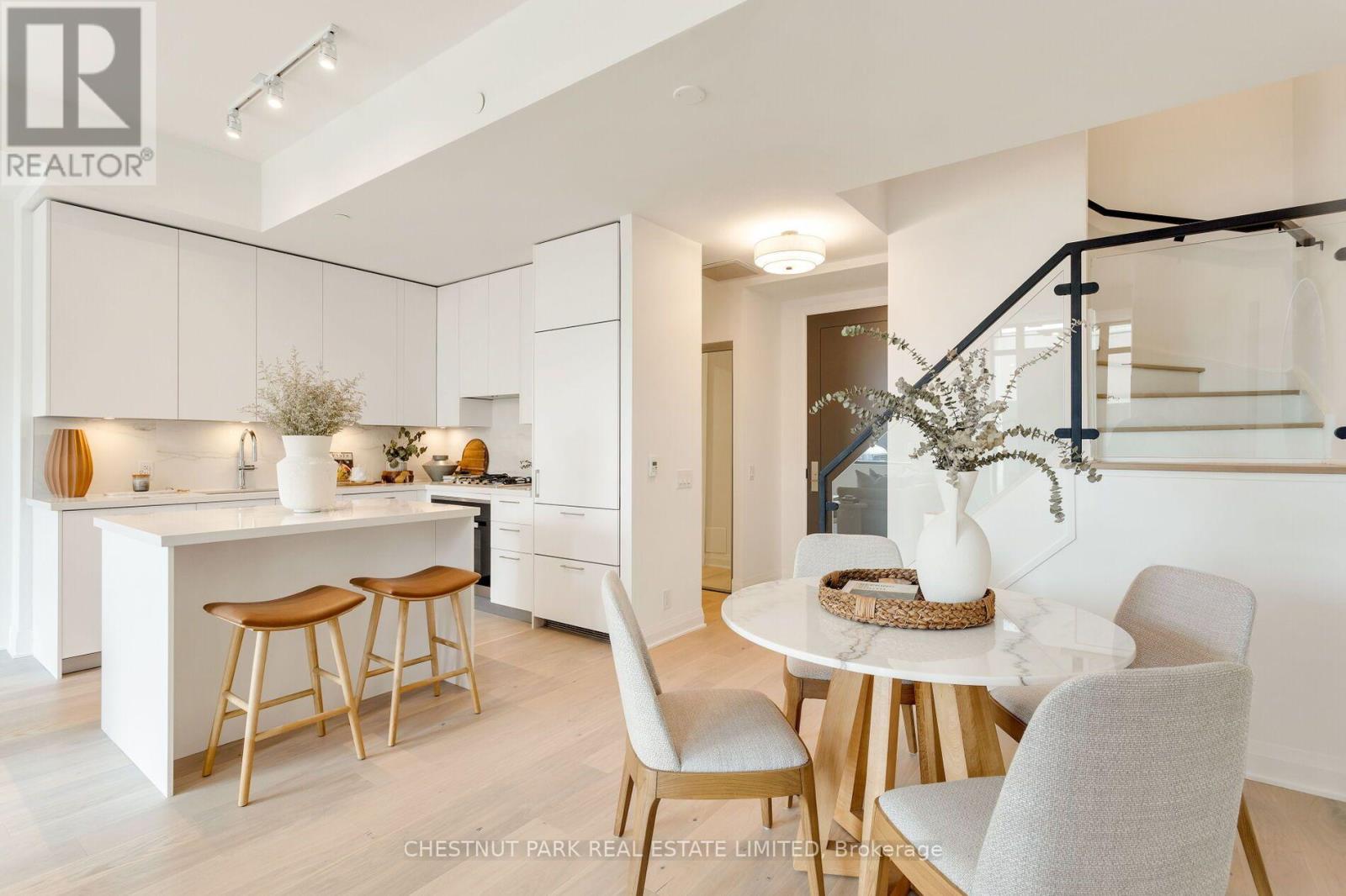 Th12 - 33 Frederick Todd Way, Toronto, Ontario  M4G 0C9 - Photo 10 - C13707794