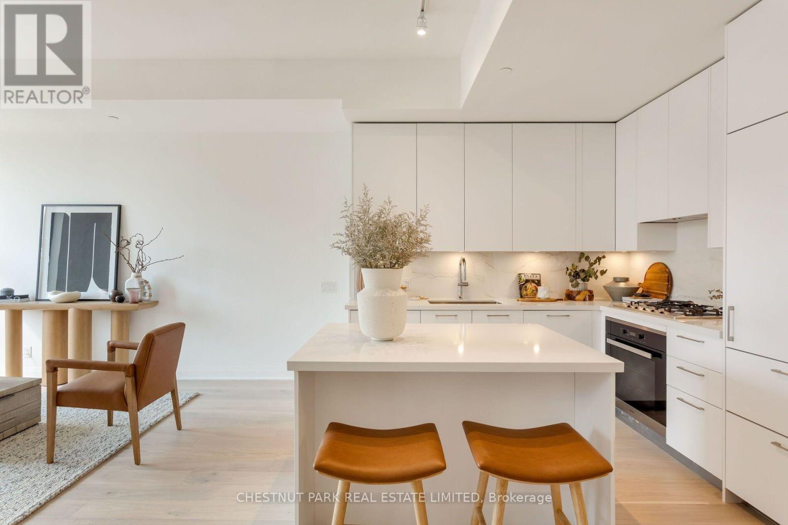 Th12 - 33 Frederick Todd Way, Toronto, Ontario  M4G 0C9 - Photo 4 - C13707794