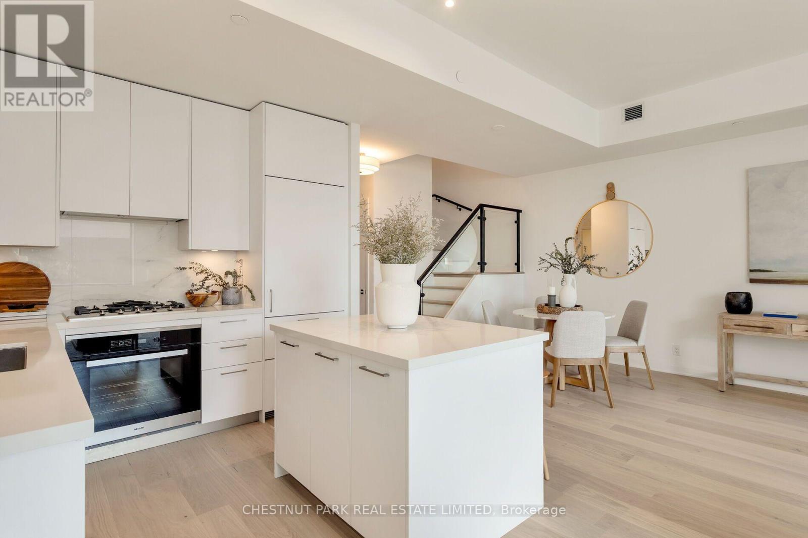 Th12 - 33 Frederick Todd Way, Toronto, Ontario  M4G 0C9 - Photo 9 - C13707794