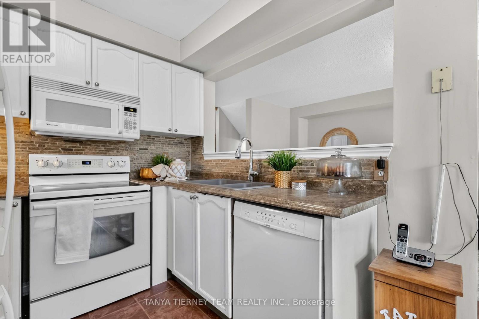 22 Sinden Drive, Whitby, Ontario  L1M 2B8 - Photo 24 - E13707772