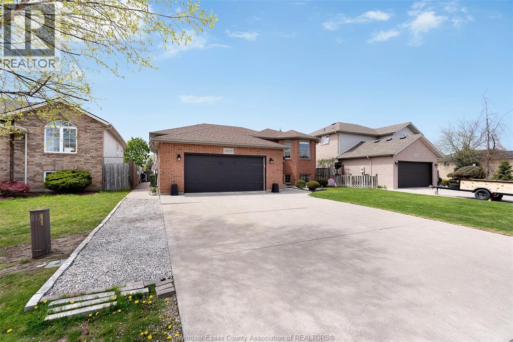 4205 Barton Crescent, Windsor, Ontario  N9G 2V5 - Photo 5 - 26020655