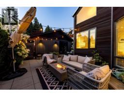 126 E ST. JAMES ROAD, North Vancouver, British Columbia