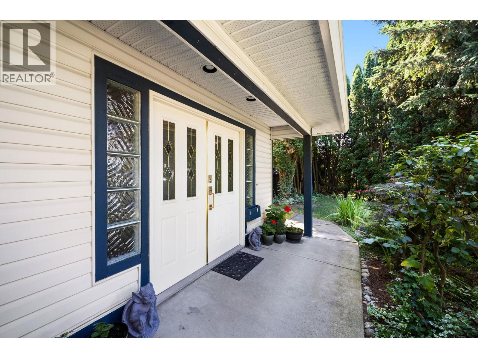 1728 Pekrul Place, Port Coquitlam, British Columbia  V3C 6A7 - Photo 3 - R3158260