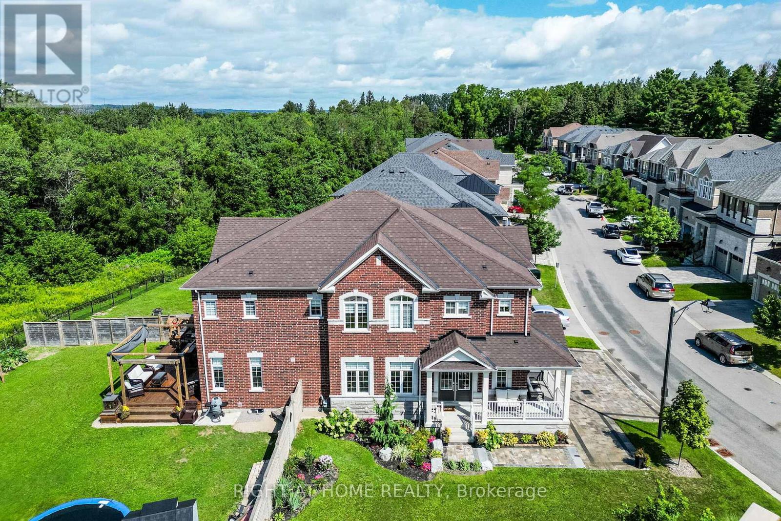 2 Cottonwood Hollow Court, Aurora, Ontario  L4G 3L8 - Photo 5 - N13707750