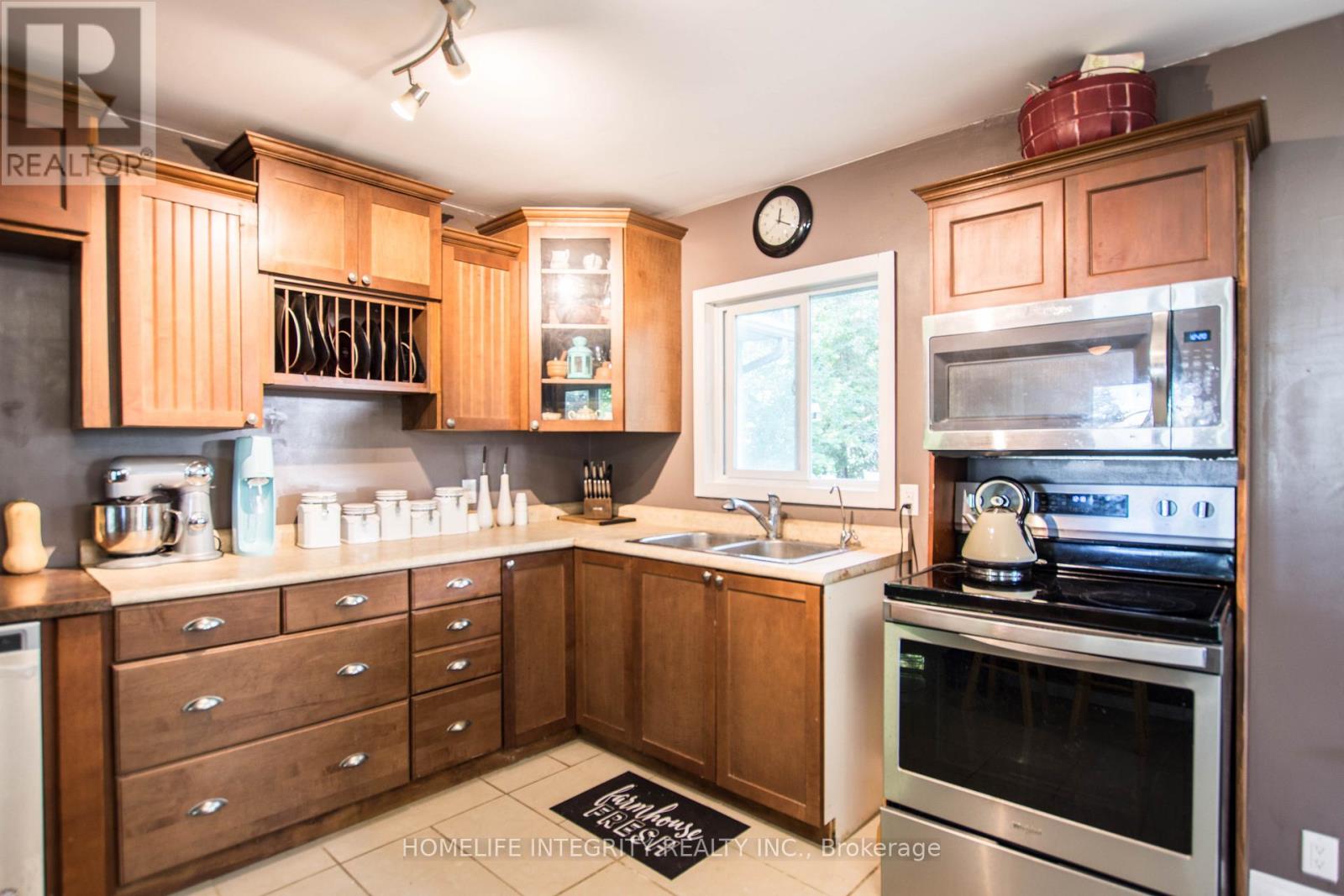 2197 Tiny Beaches Road S, Tiny, Ontario  L0L 1P1 - Photo 33 - S13707828