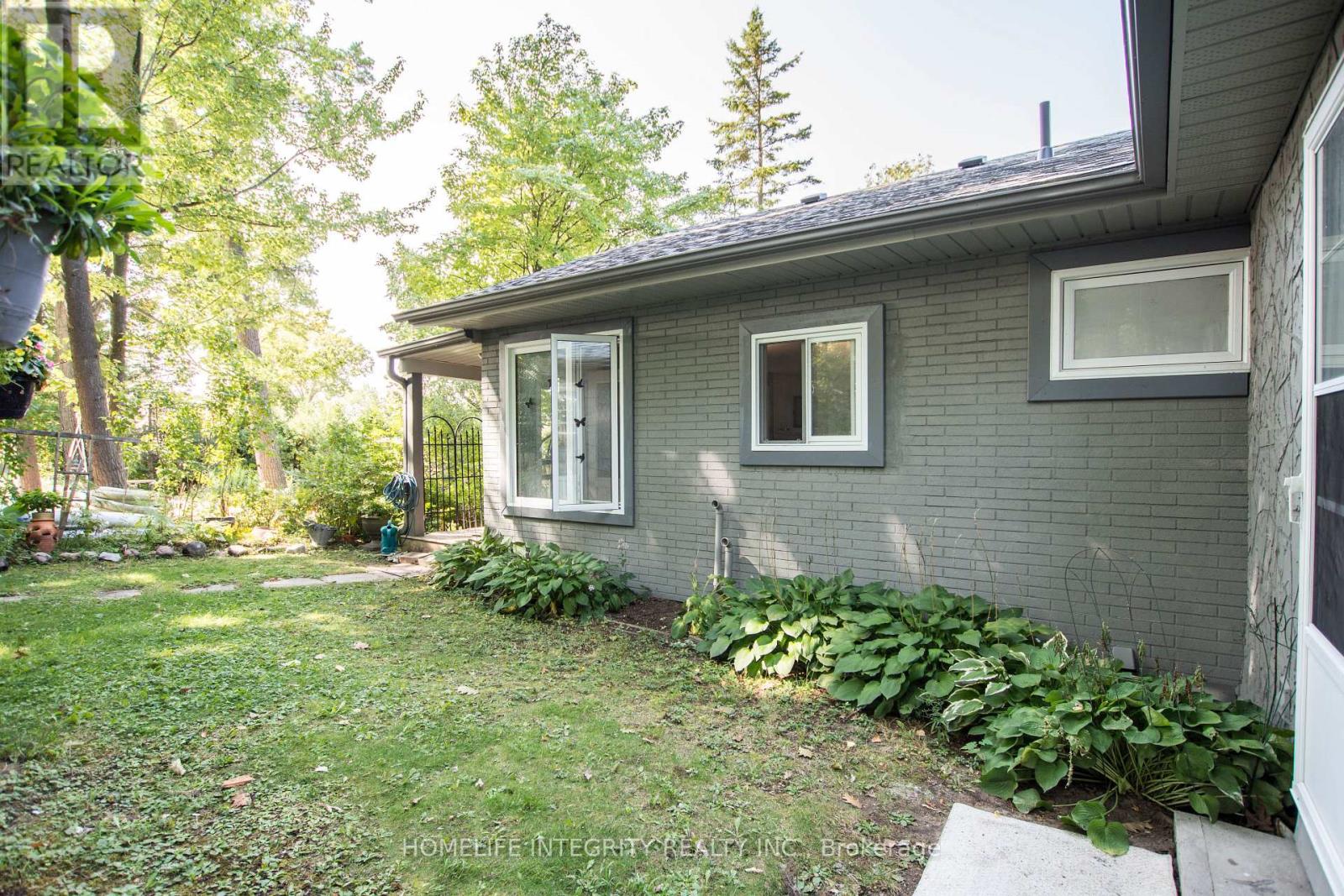 2197 Tiny Beaches Road S, Tiny, Ontario  L0L 1P1 - Photo 37 - S13707828