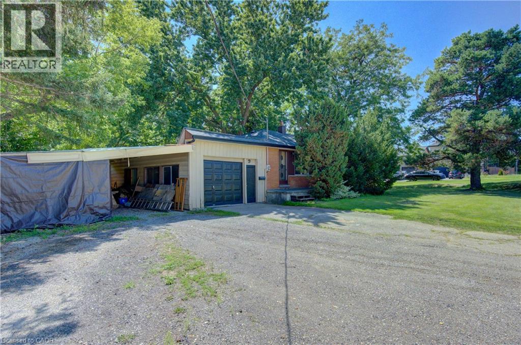 9 Rothsay Avenue, Kitchener, Ontario  N2B 3A2 - Photo 2 - 40857321