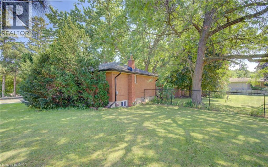 9 Rothsay Avenue, Kitchener, Ontario  N2B 3A2 - Photo 3 - 40857321