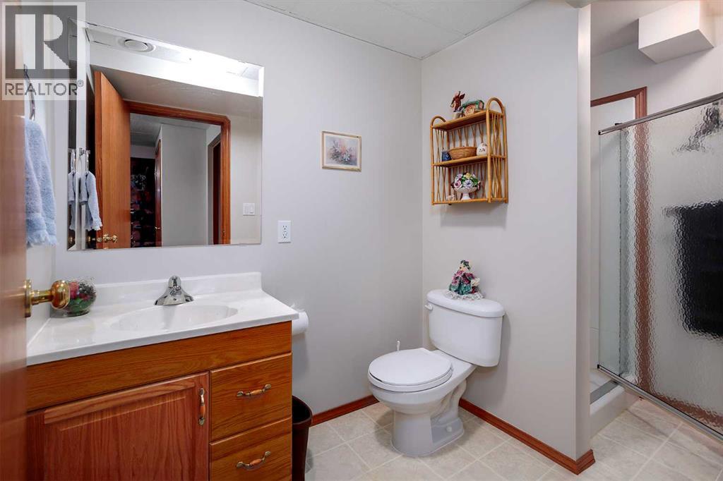 5305 66 Street, Camrose, Alberta  T4V 4M2 - Photo 20 - A2317268