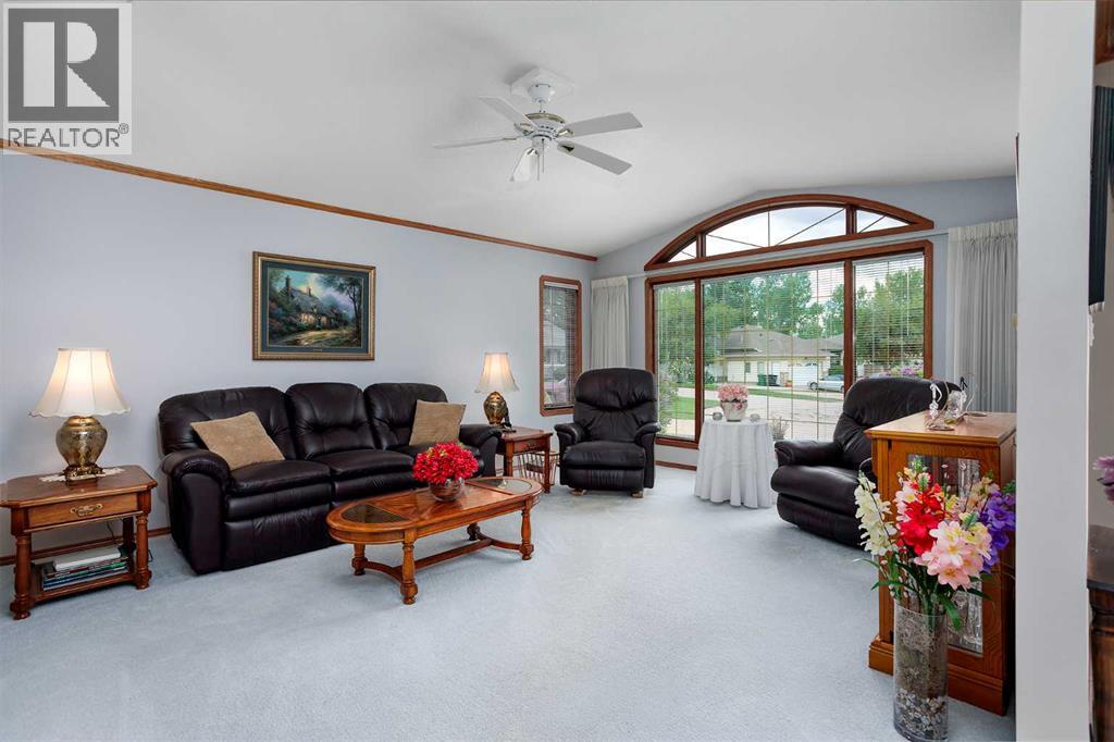 5305 66 Street, Camrose, Alberta  T4V 4M2 - Photo 5 - A2317268