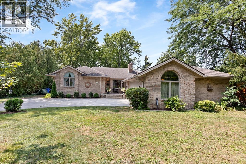 161 Lacasse Boulevard, Tecumseh, Ontario  N8N 2B4 - Photo 1 - 26020639
