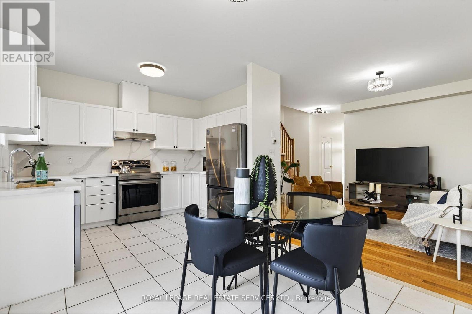 2307 Stone Glen Crescent, Oakville, Ontario  L6M 0C9 - Photo 9 - W13707766