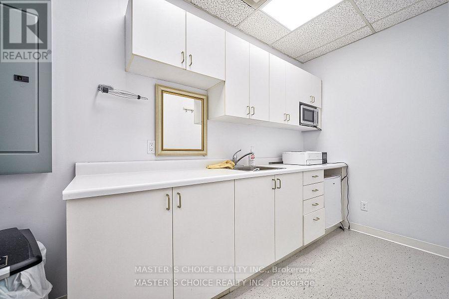 202 - 620 Alden Road, Markham, Ontario L3R 9R7 - Photo 5 - N12869340