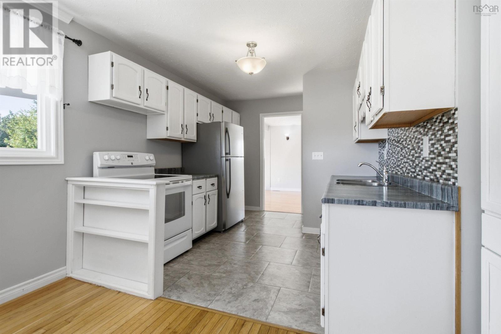 33 Inverary Drive, Dartmouth, Nova Scotia  B2X 1H3 - Photo 6 - 202621371