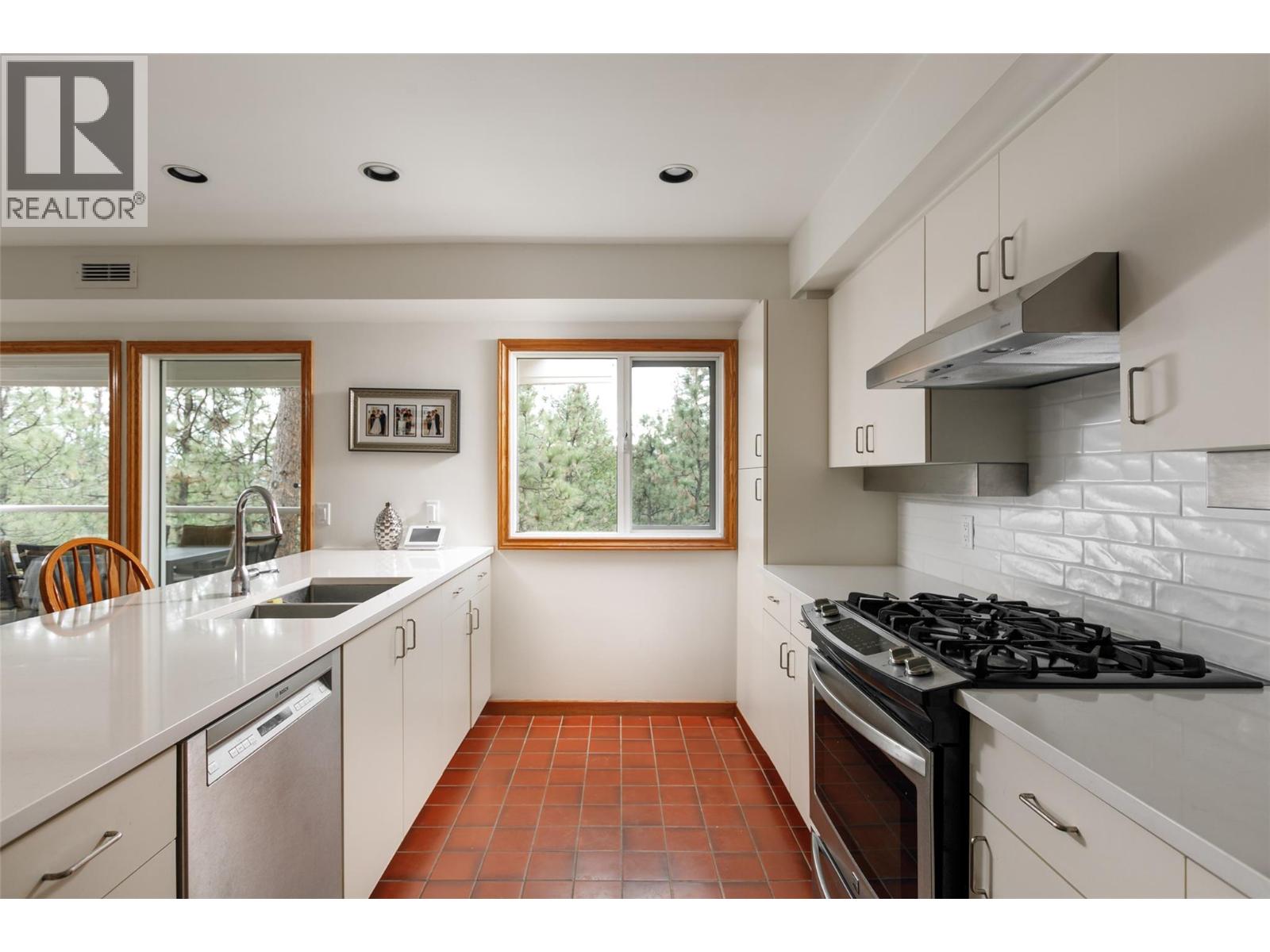 1642 West Kelowna Road, West Kelowna, British Columbia  V1Z 3B7 - Photo 24 - 10389114