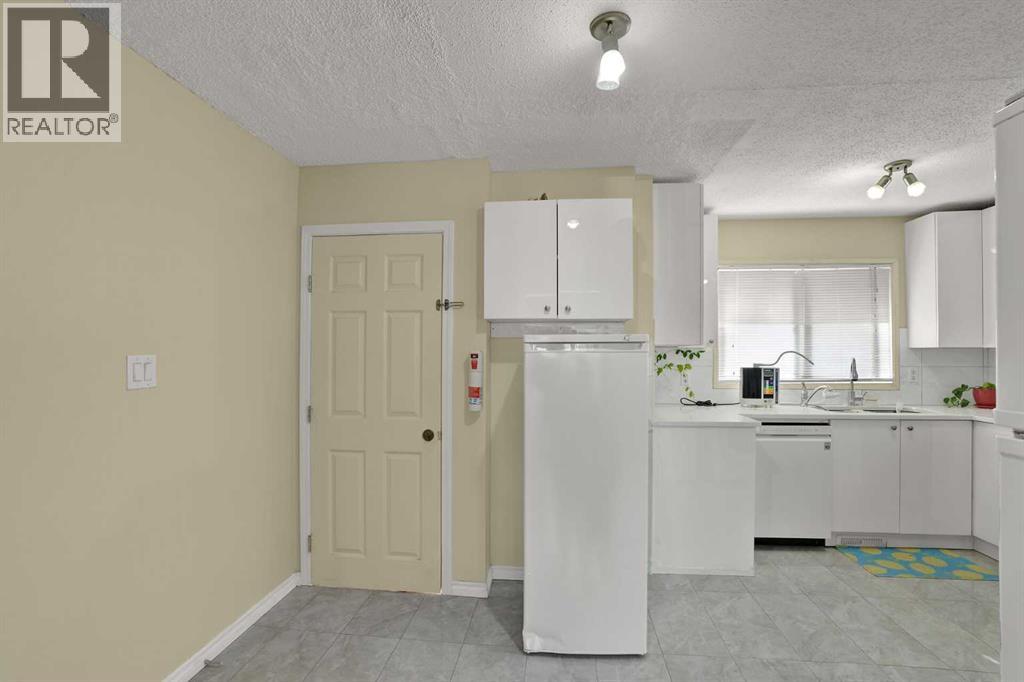 10315 8 Street Sw, Calgary, Alberta  T2W 0H2 - Photo 14 - A2328560