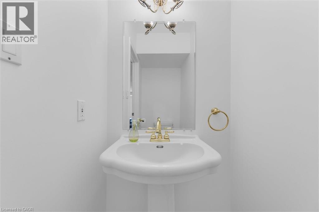 1389 Lakeshore Road, Burlington, Ontario L7S 1B1 - Photo 15 - 40825361