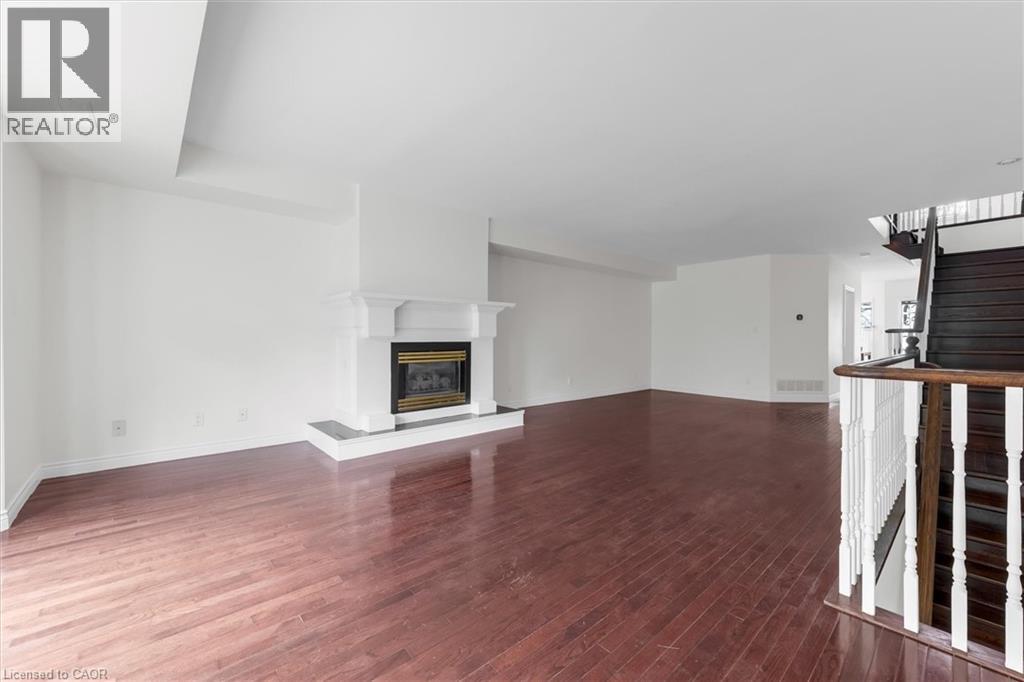 1389 Lakeshore Road, Burlington, Ontario L7S 1B1 - Photo 40 - 40825361