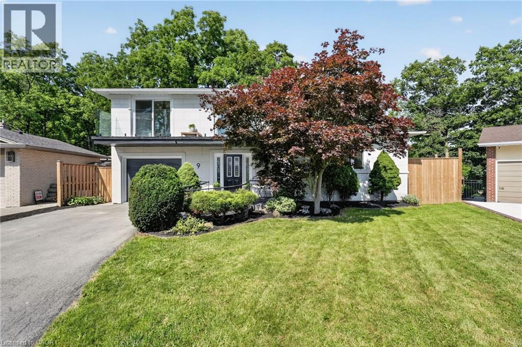 9 LESLIE Drive, Hamilton, Ontario