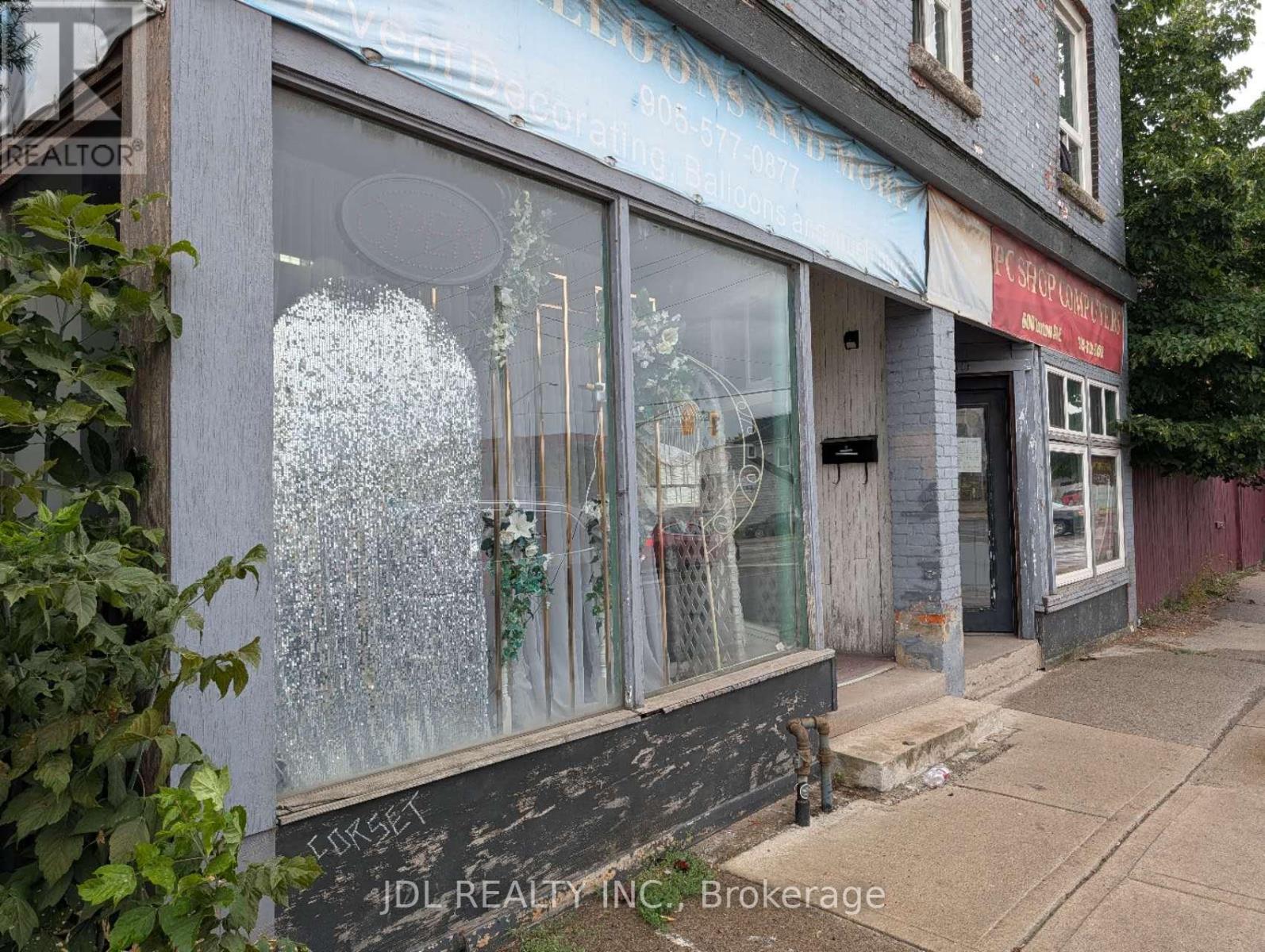602 - 600-602 Barton Street E, Hamilton, Ontario  L8L 2Z7 - Photo 1 - X13707752