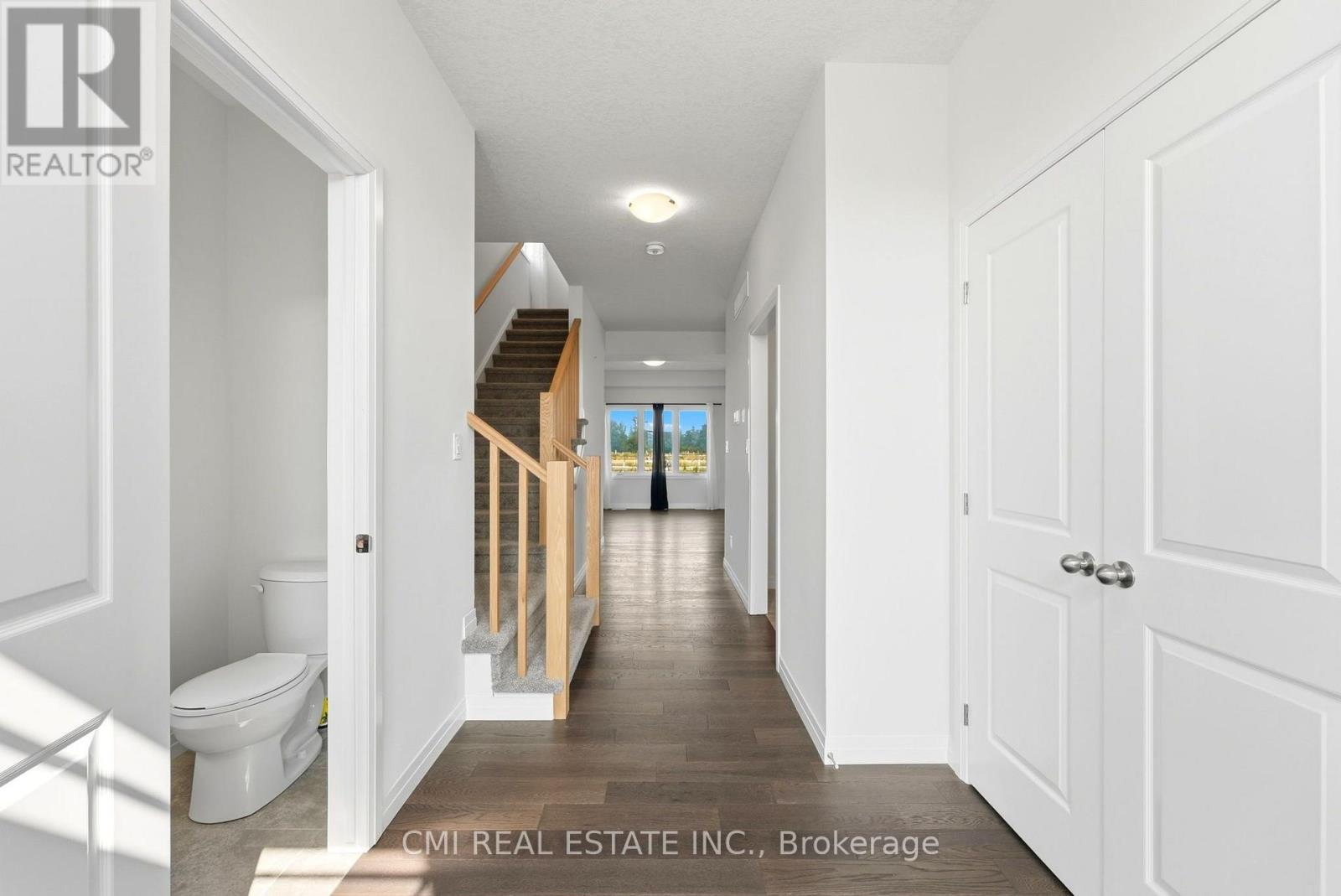 128 Dempsey Drive, Stratford, Ontario  N5A 0K5 - Photo 4 - X13707762
