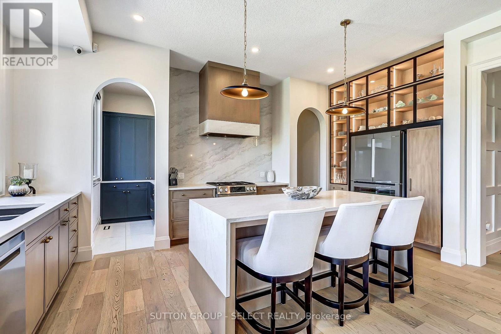 239 Foxborough Place, Thames Centre, Ontario  N0M 2P0 - Photo 12 - X13705790