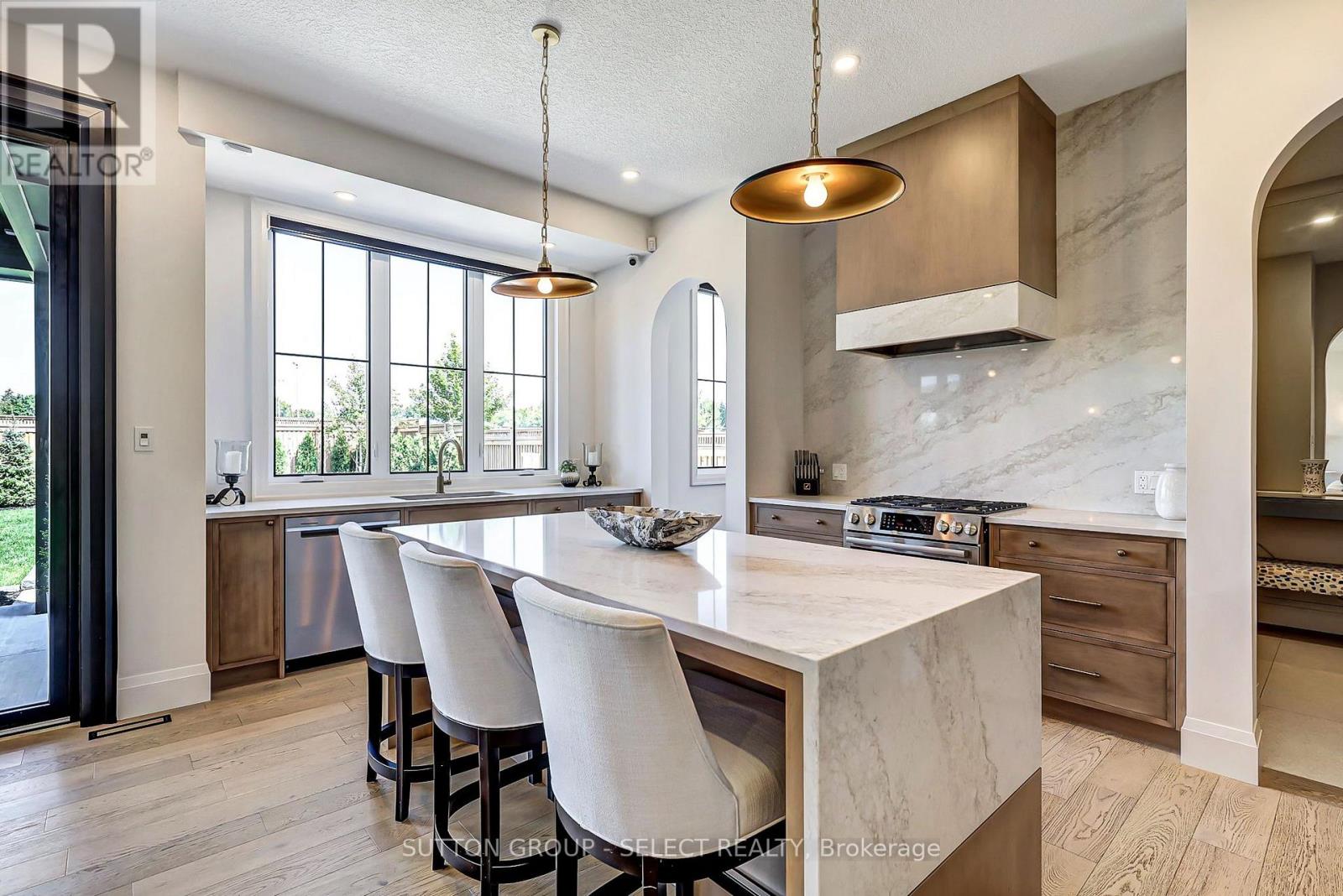 239 Foxborough Place, Thames Centre, Ontario  N0M 2P0 - Photo 13 - X13705790