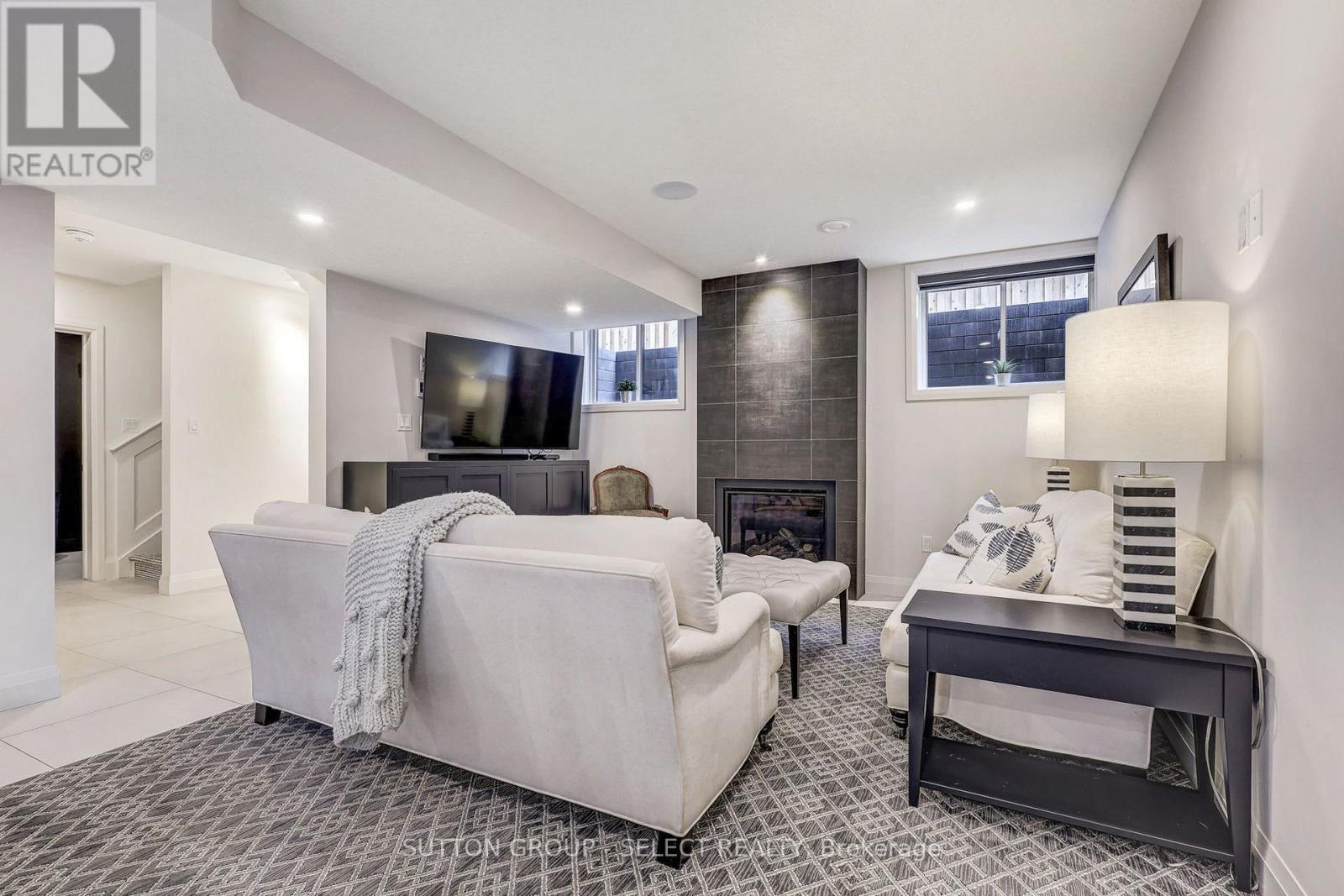 239 Foxborough Place, Thames Centre, Ontario  N0M 2P0 - Photo 41 - X13705790