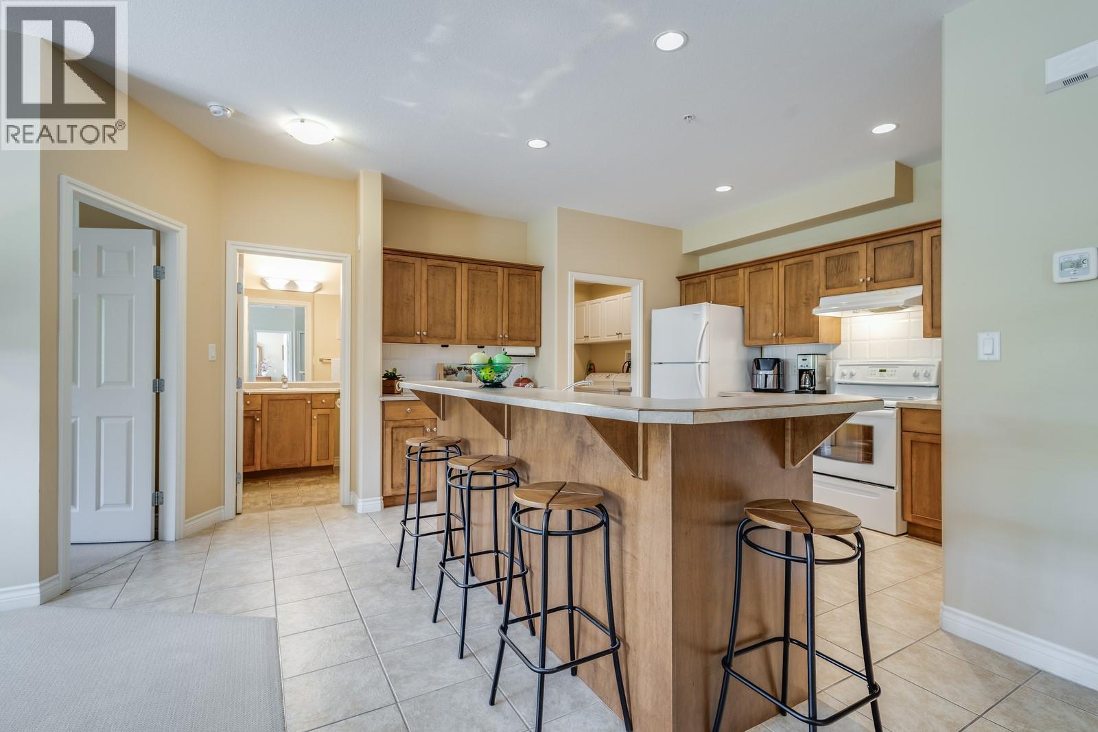 1961 Durnin Road Unit# 306, Kelowna, British Columbia  V1X 7Z6 - Photo 12 - 10380506