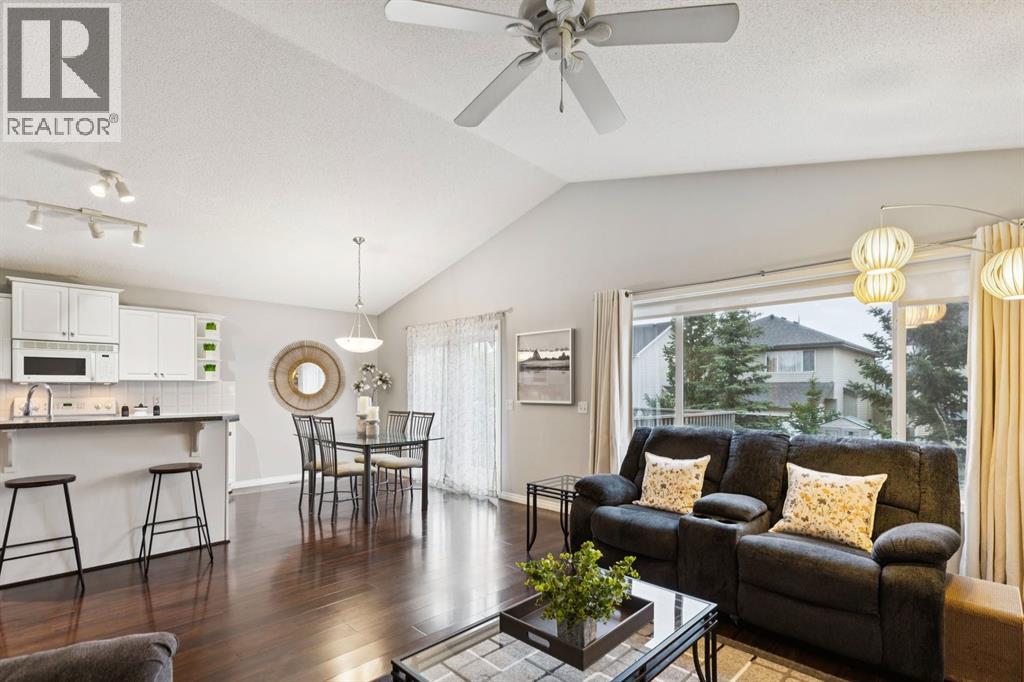 21 Covehaven Gardens Ne, Calgary, Alberta  T3K 5W3 - Photo 6 - A2337396