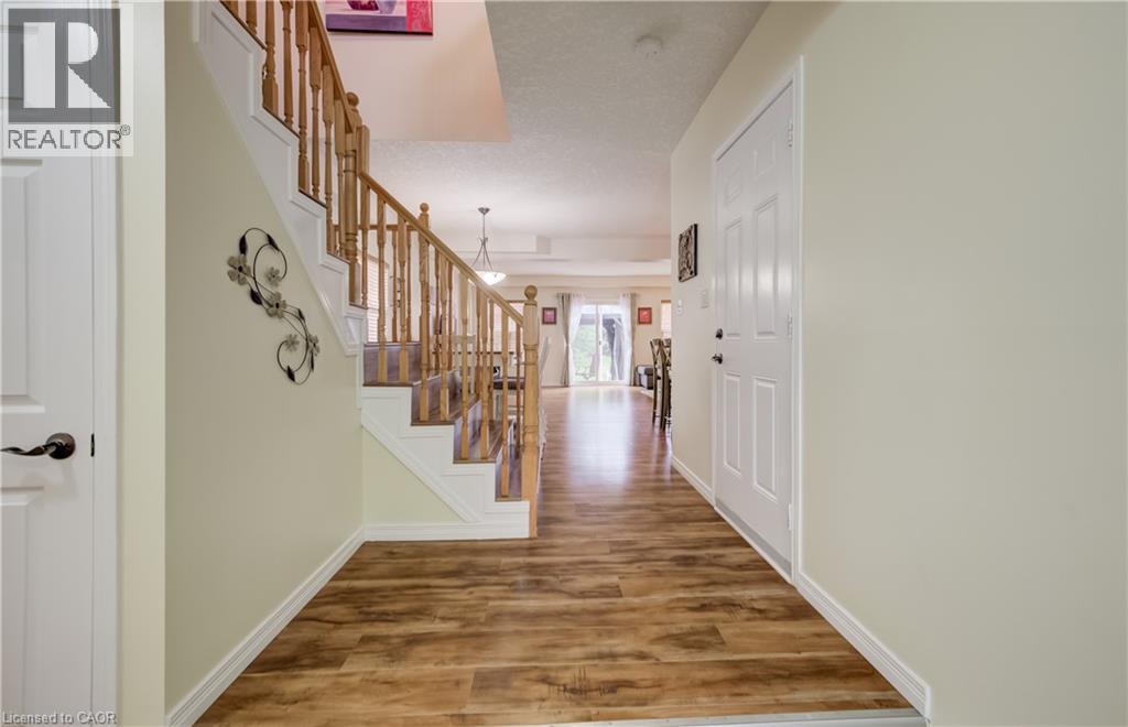 521 Snowdrop Court, Kitchener, Ontario  N2E 4G4 - Photo 5 - 40852829